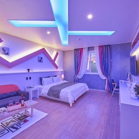 โรงแรมท็อป Gwangju Metropolitan City ภายนอก รูปภาพ