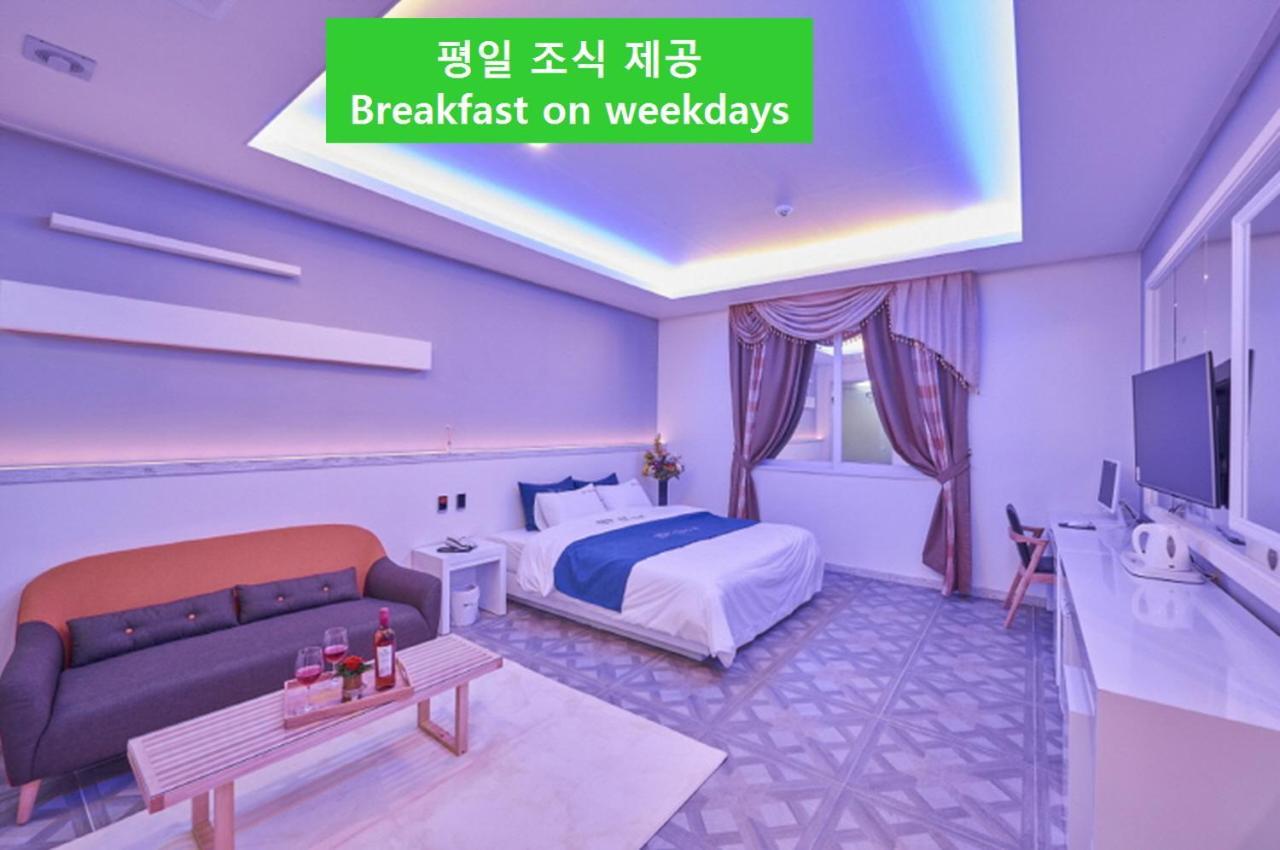 โรงแรมท็อป Gwangju Metropolitan City ภายนอก รูปภาพ