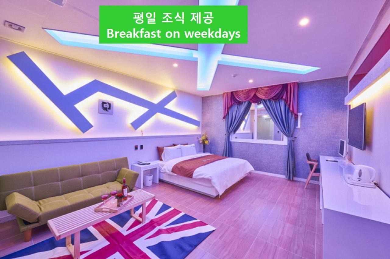 โรงแรมท็อป Gwangju Metropolitan City ภายนอก รูปภาพ