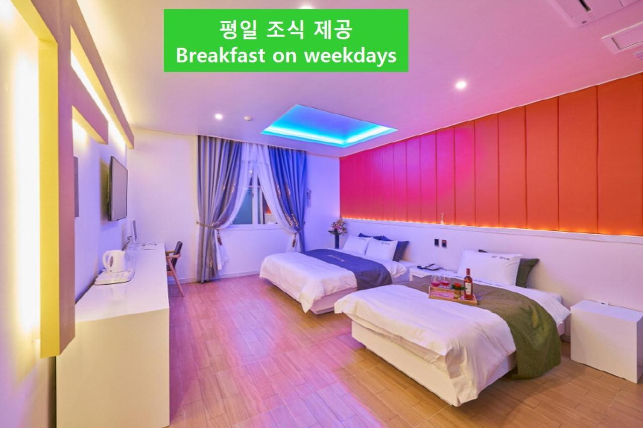 โรงแรมท็อป Gwangju Metropolitan City ภายนอก รูปภาพ
