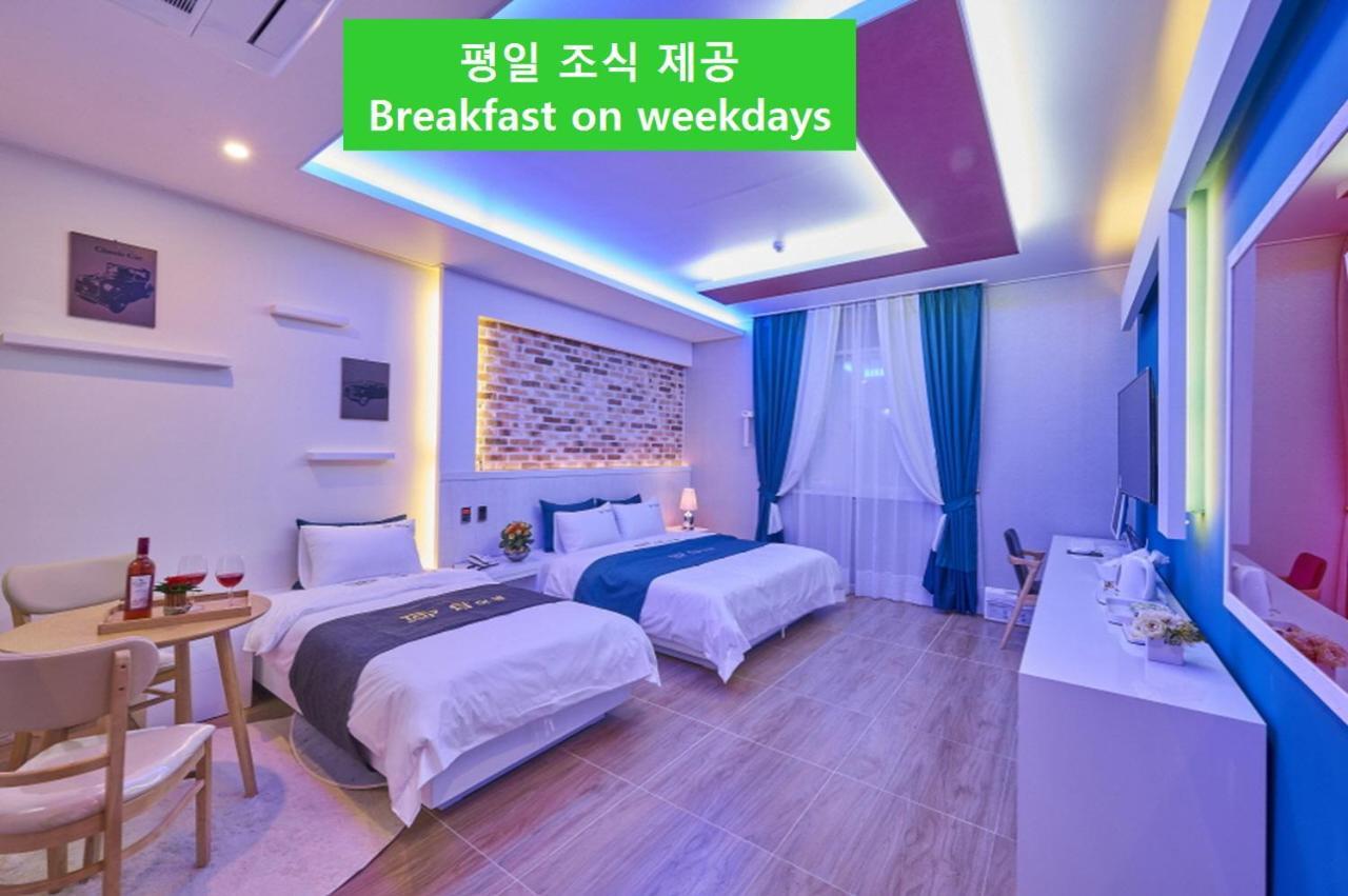 โรงแรมท็อป Gwangju Metropolitan City ภายนอก รูปภาพ