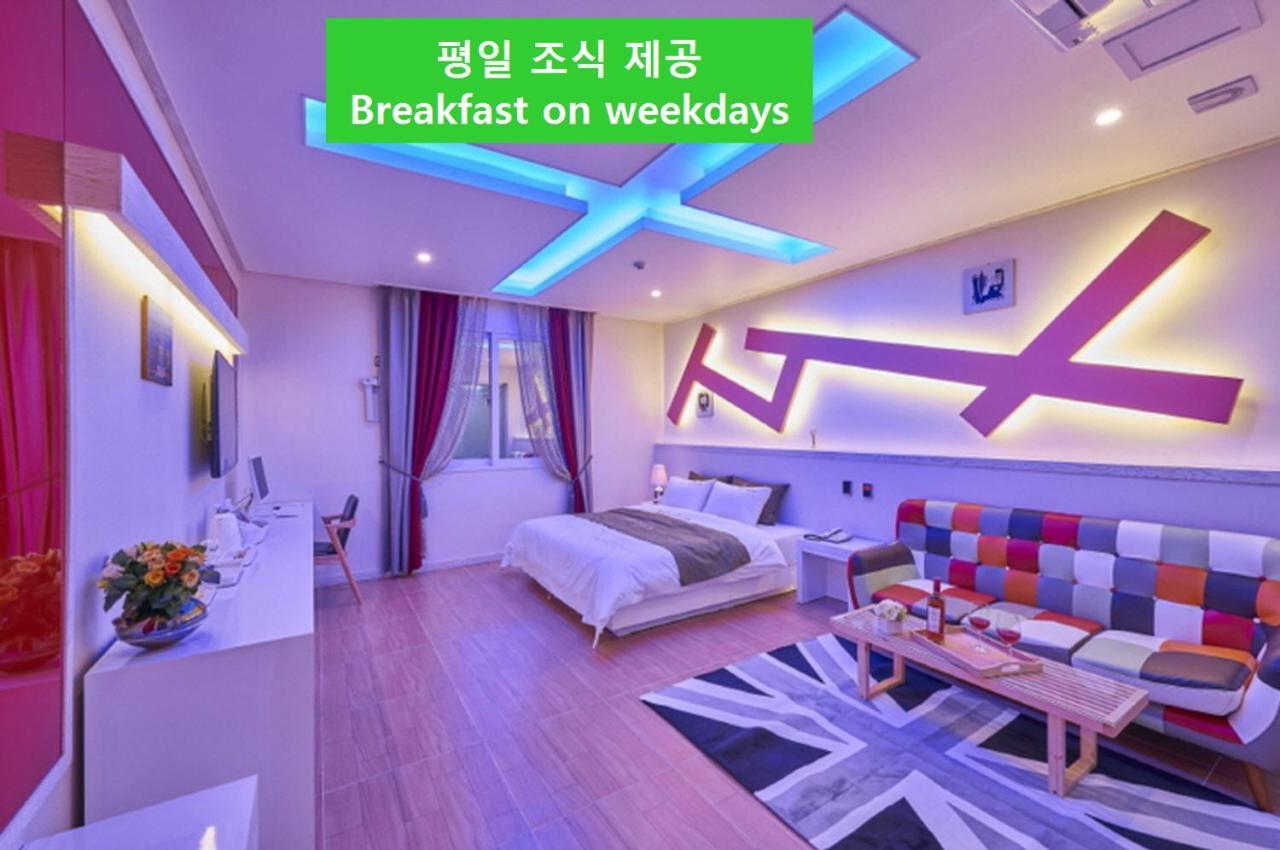 โรงแรมท็อป Gwangju Metropolitan City ภายนอก รูปภาพ
